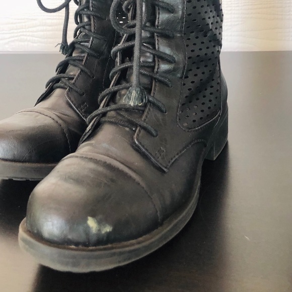 Madden Girl Combat Boots - Picture 4 of 4